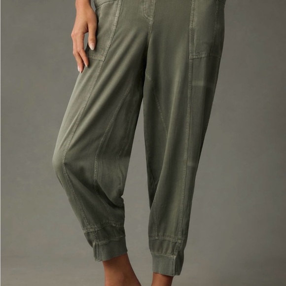 Like New, Anthropologie Daily Practice Relaxed Joggers in Spruce - Size Medium - Picture 3 of 12
